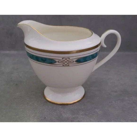 Gorham Winfield Japan Creamer 24 KT Gold Hand Banded Fine China White Green - Picture 1 of 6